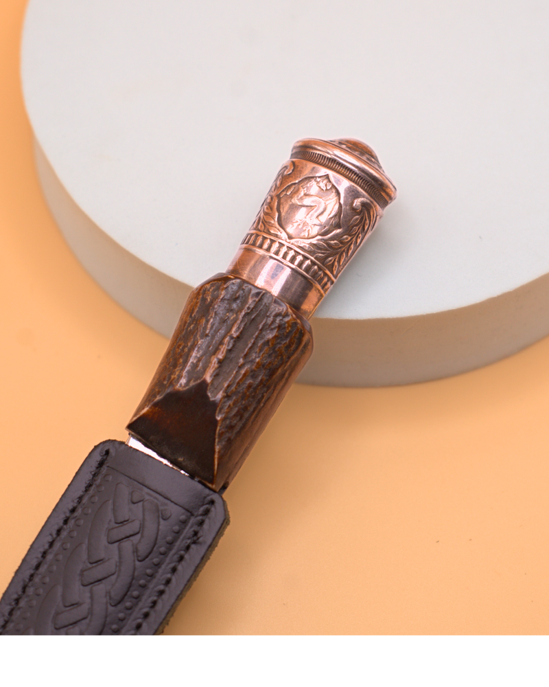 Bladed Sgian Dubh with horn handle