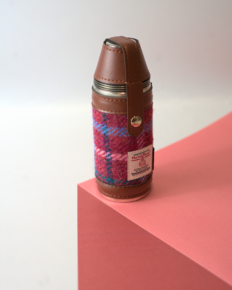 8oz Harris Tweed Hunting Flask and 4 Cups