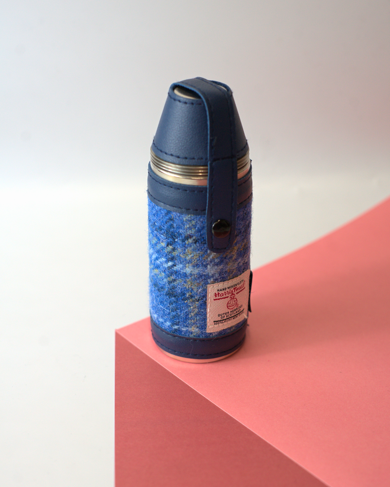 8oz Harris Tweed Hunting Flask and 4 Cups