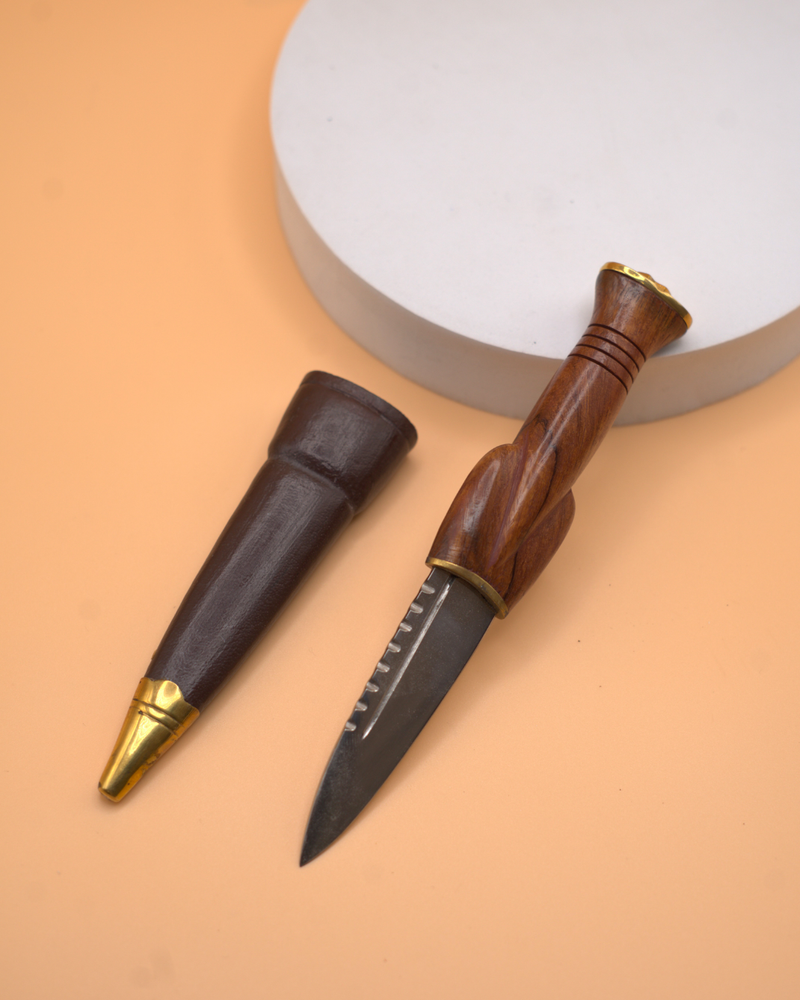 18th Century Clansman Sgian Dubh Hunting Style - Brown Leather