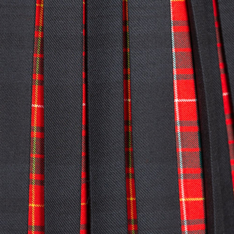 Men's 8 Yard Kilt - 16oz Heavyweight Wool - Black Isle Contrast Kilt - Made to Order